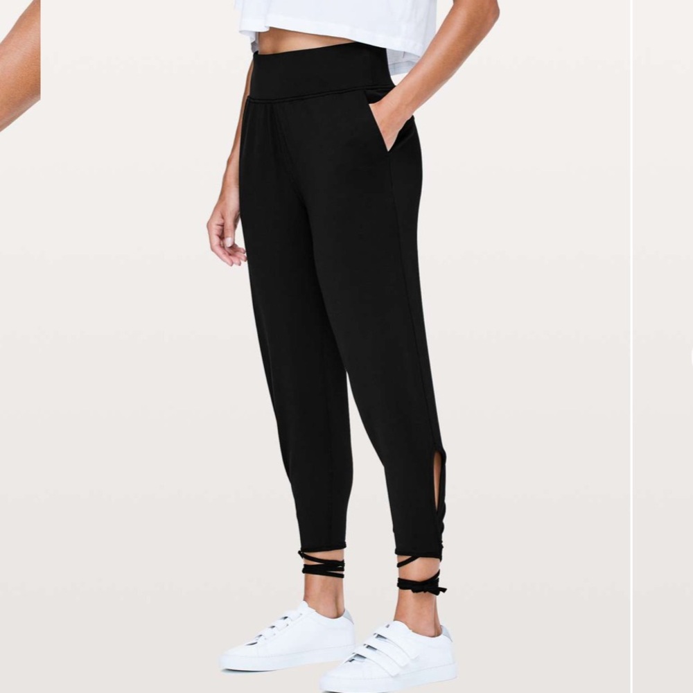 LULULEMON SPIRITED SISSONE PANT 25”